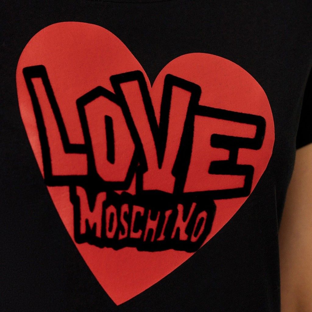 Ladies Love Moschino