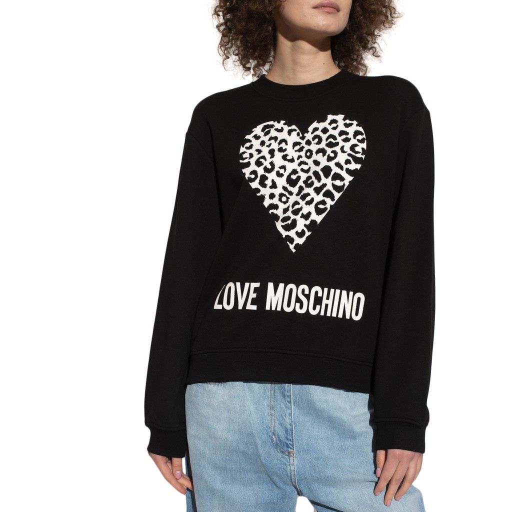 Ladies Love Moschino